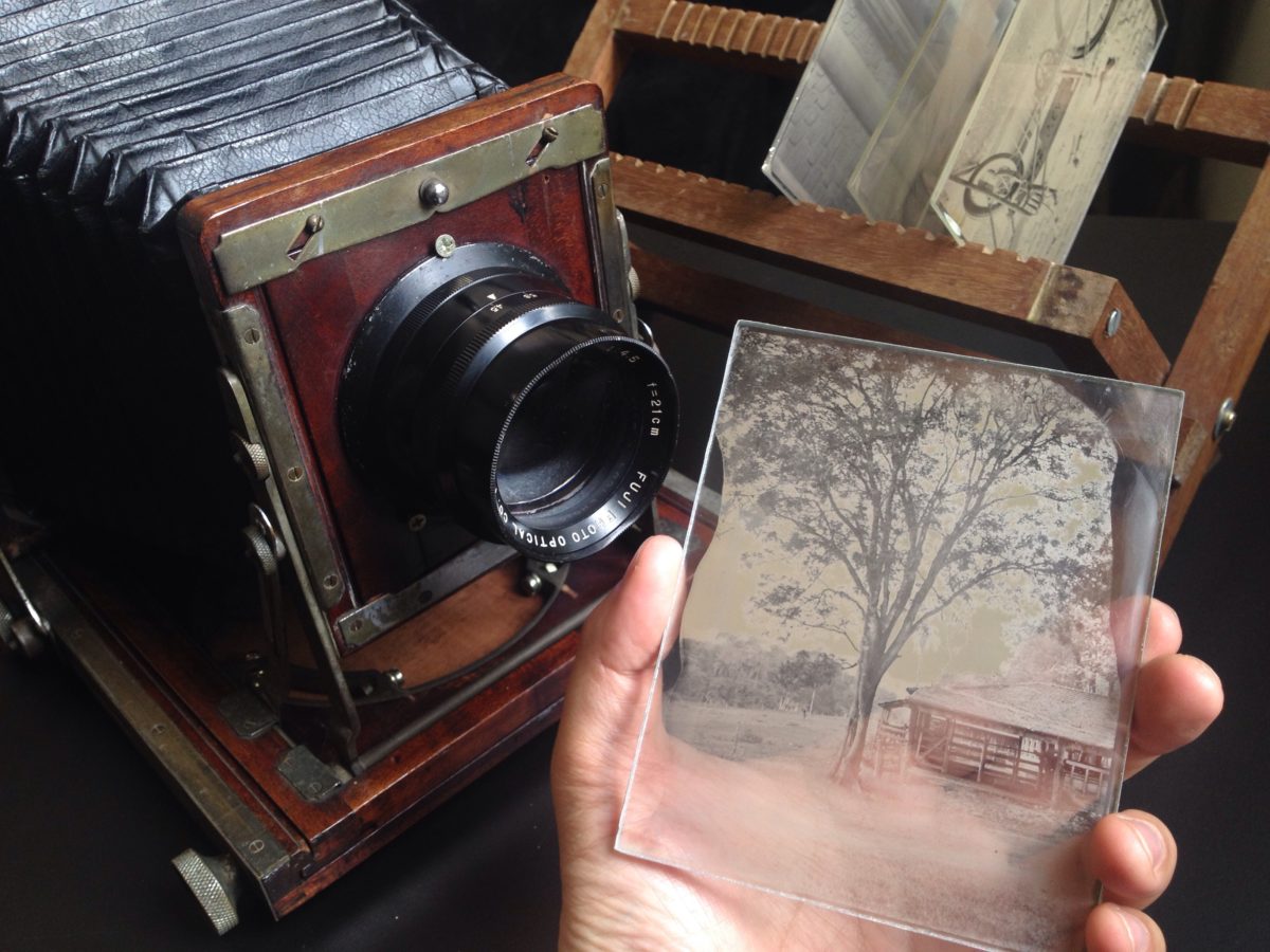 SESC Pompeia: Ambrotipia – Fotografia em Placa Úmida com Roger Sassaki